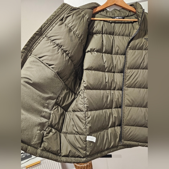 North Face Puffer - Picture 6 of 6